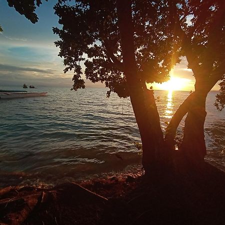 Tanjung Kalemo Resort Batudaka Dış mekan fotoğraf