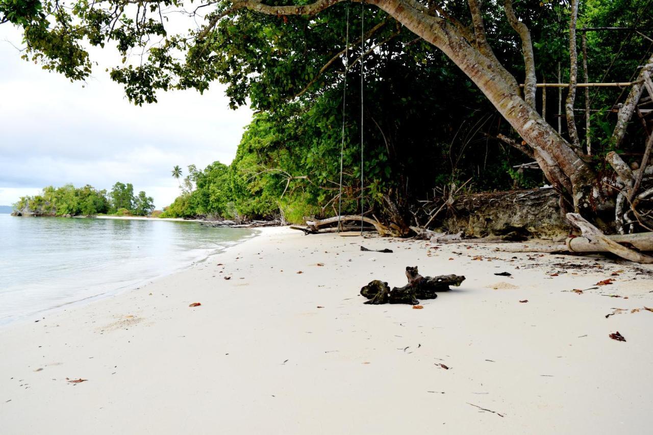 Tanjung Kalemo Resort Batudaka Dış mekan fotoğraf