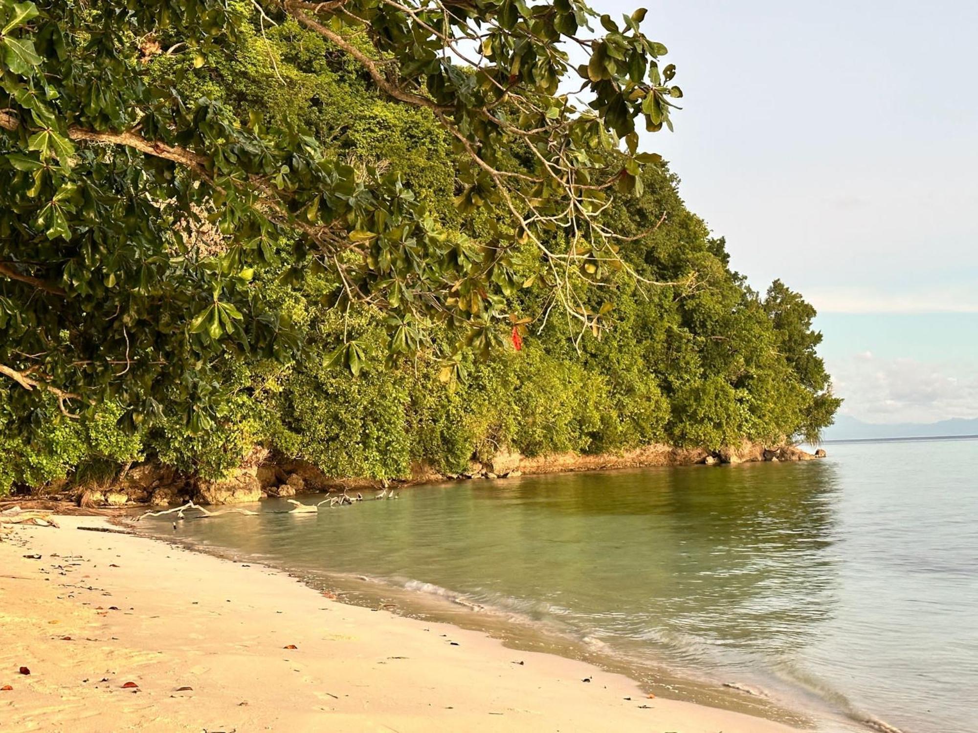 Tanjung Kalemo Resort Batudaka Dış mekan fotoğraf